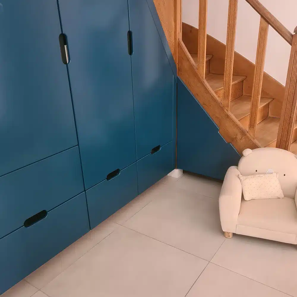 Design des poignees et tiroirs bas