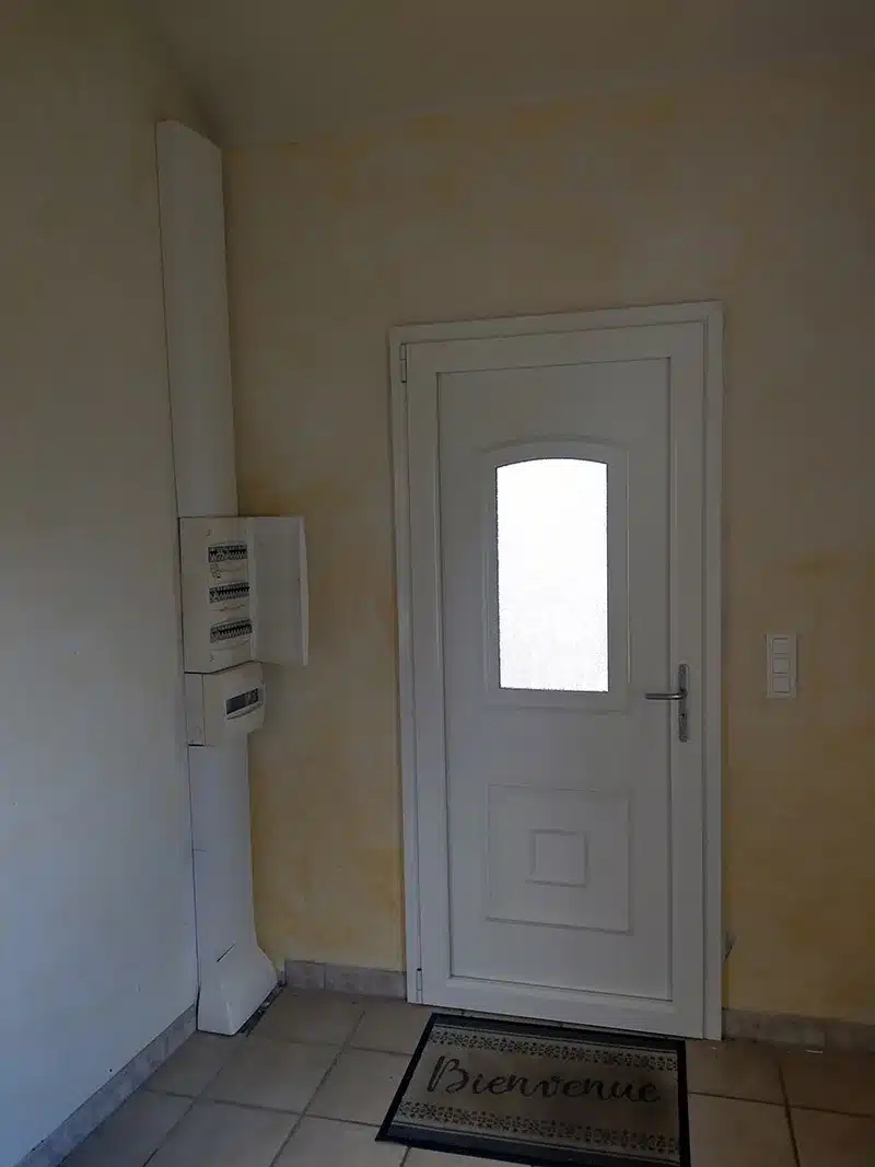 Avant les travaux de renovation d'une entree de maison